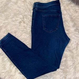 3/$25 Universal thread skinny jeans